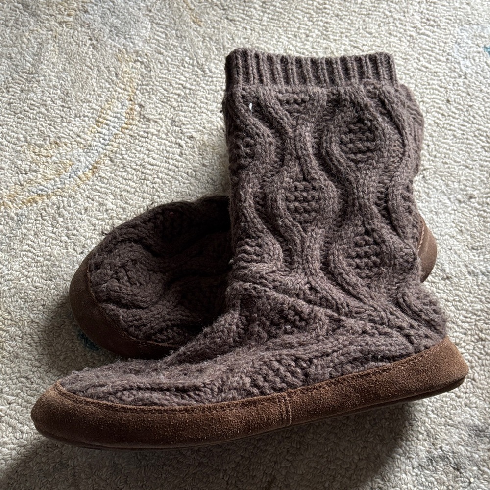 L.L. Bean Chocolate Knit Slipper Socks - Picture 3 of 3
